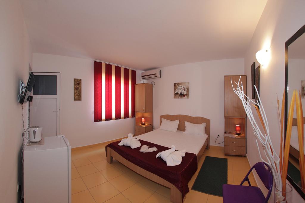 Hotel Panos à Două Mai Extérieur photo