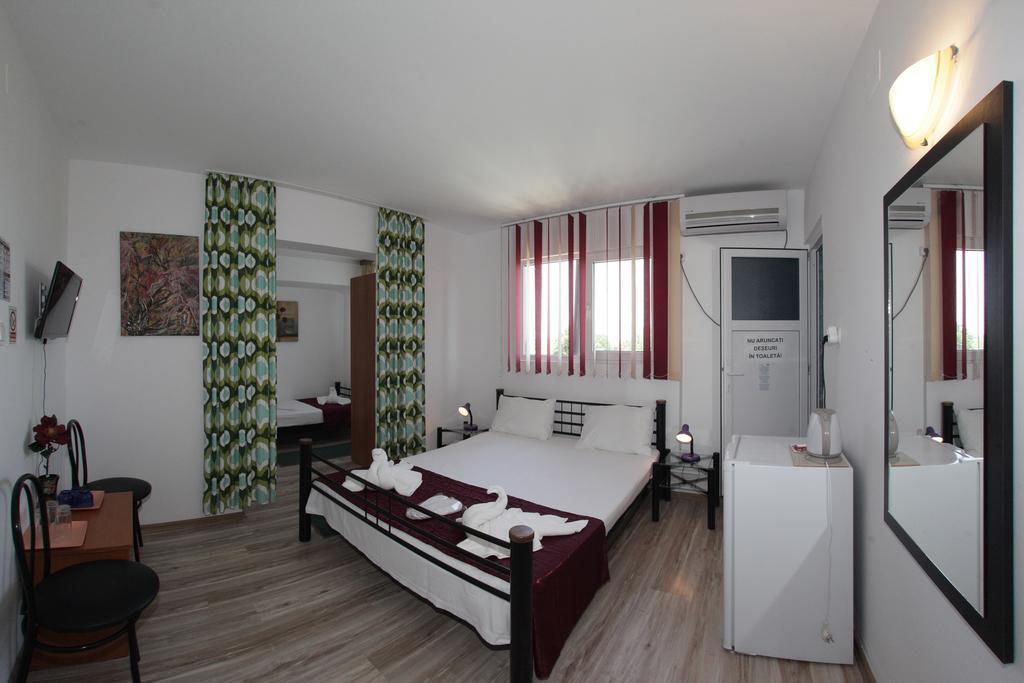 Hotel Panos à Două Mai Extérieur photo
