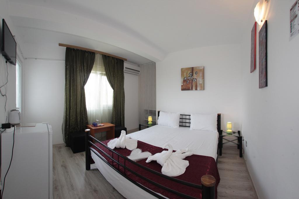 Hotel Panos à Două Mai Extérieur photo