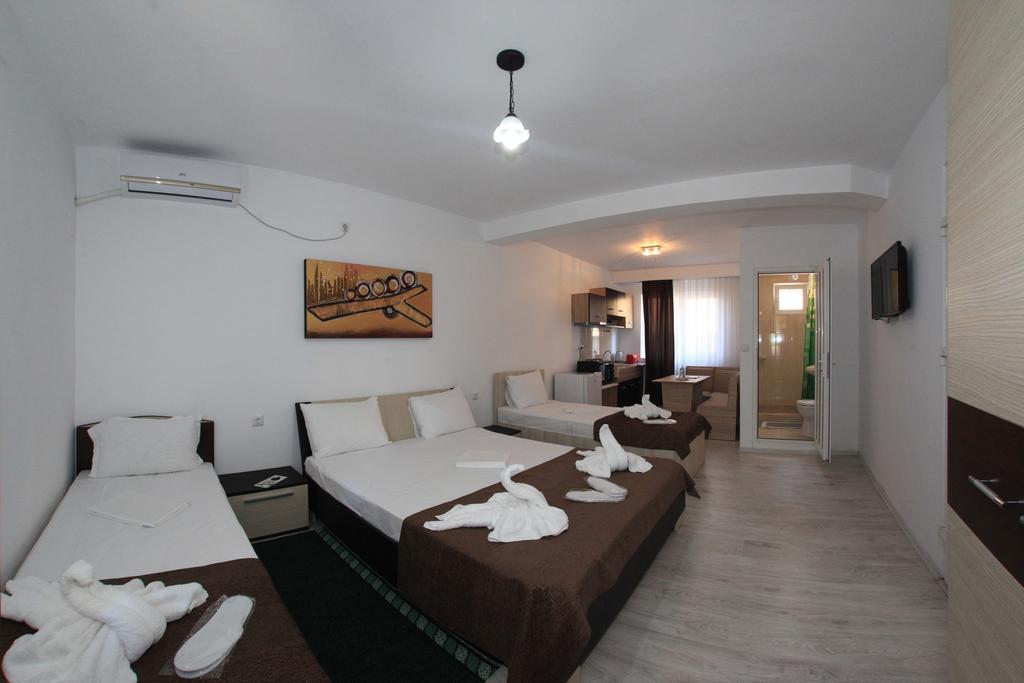 Hotel Panos à Două Mai Extérieur photo