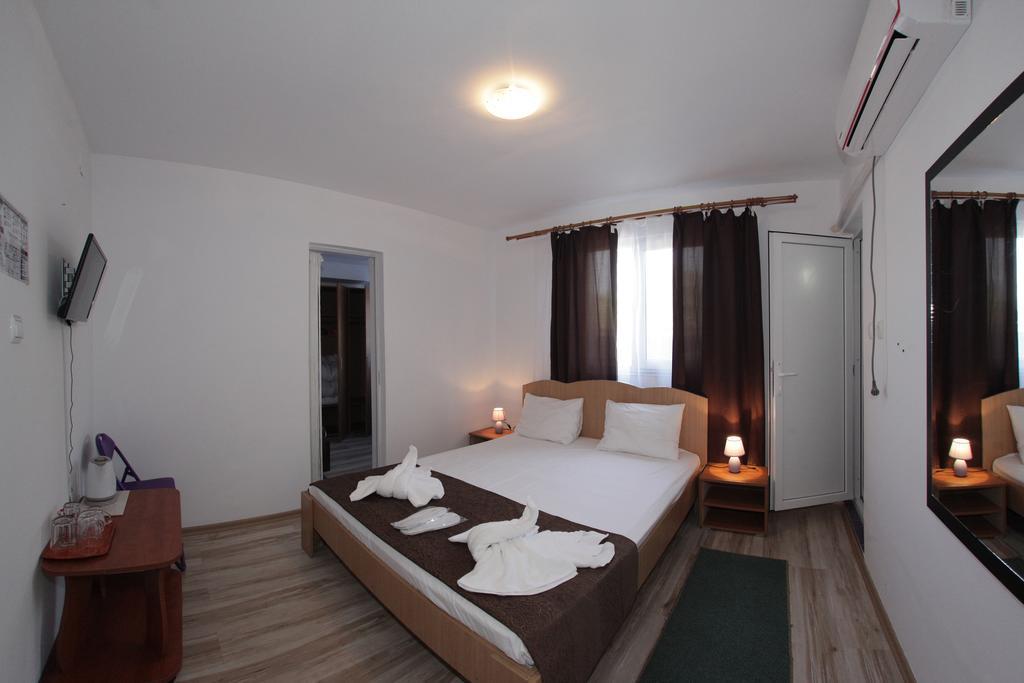 Hotel Panos à Două Mai Extérieur photo