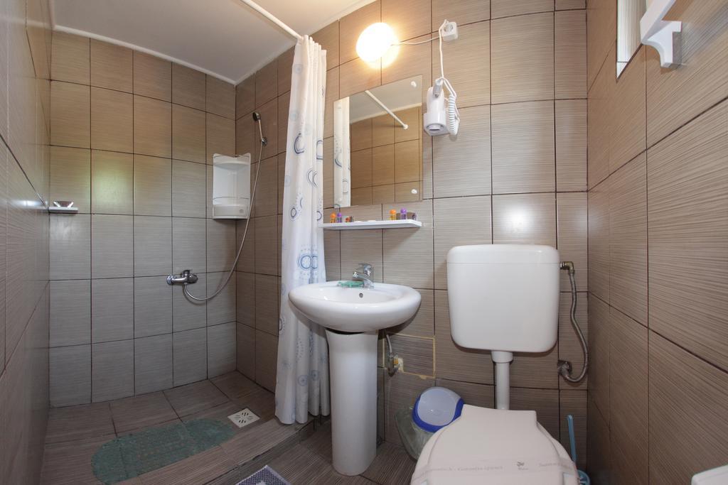 Hotel Panos à Două Mai Extérieur photo