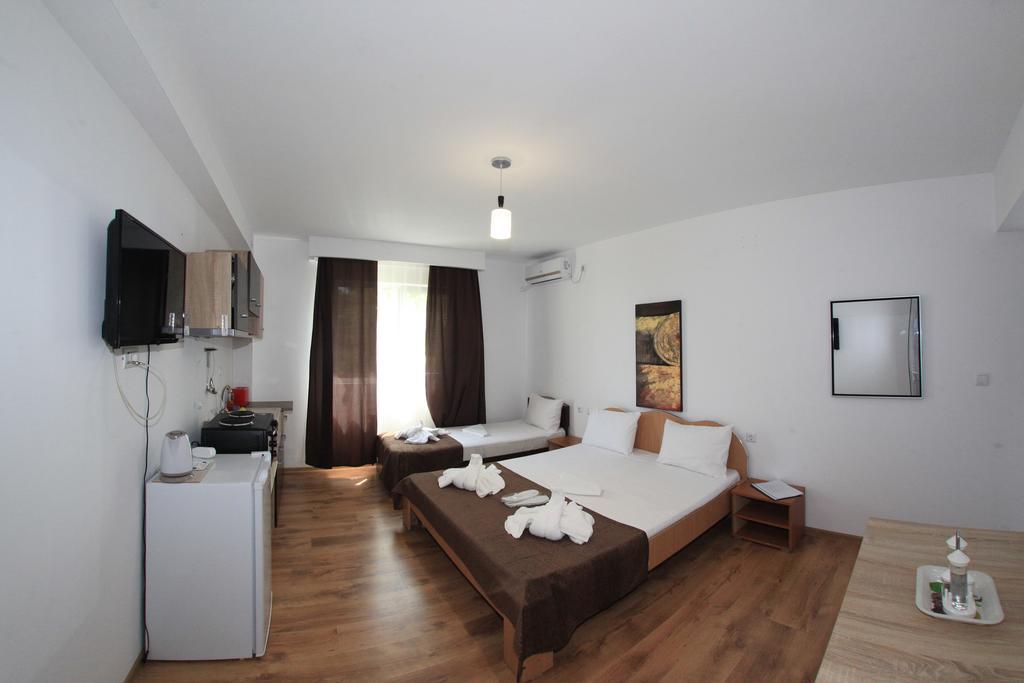 Hotel Panos à Două Mai Extérieur photo