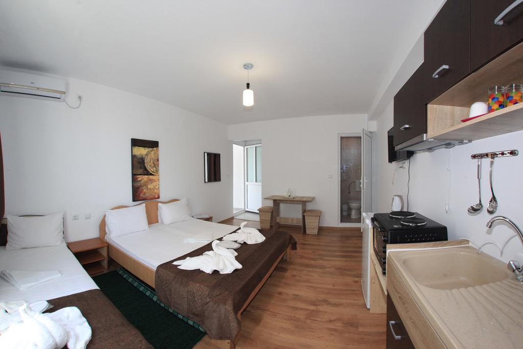 Hotel Panos à Două Mai Extérieur photo