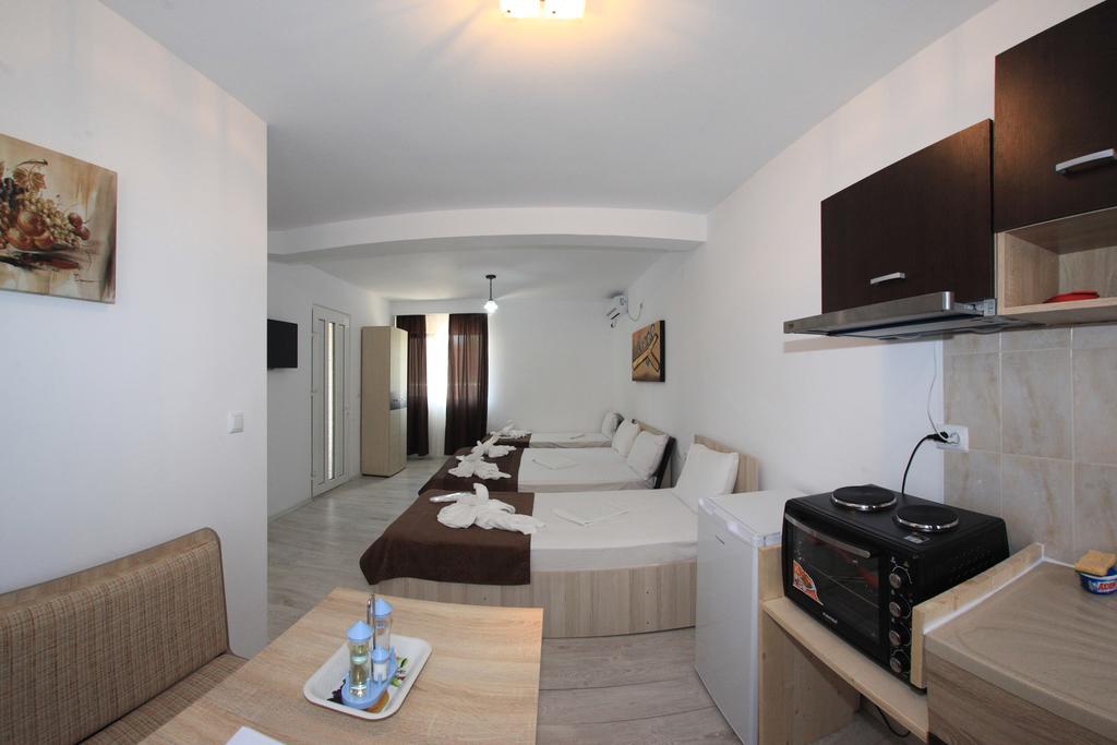 Hotel Panos à Două Mai Extérieur photo