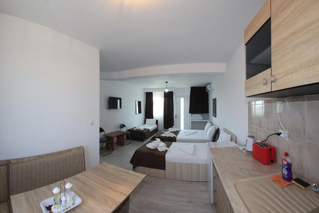 Hotel Panos à Două Mai Extérieur photo