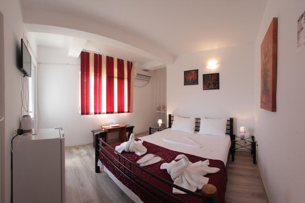 Hotel Panos à Două Mai Extérieur photo