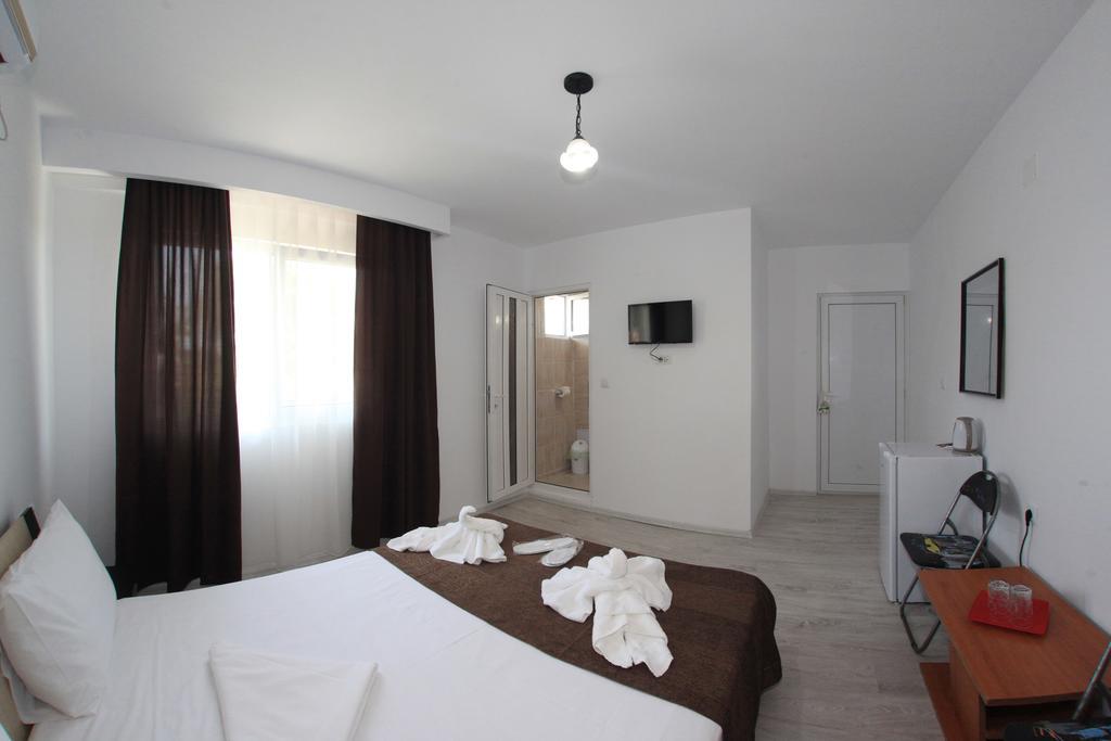 Hotel Panos à Două Mai Extérieur photo