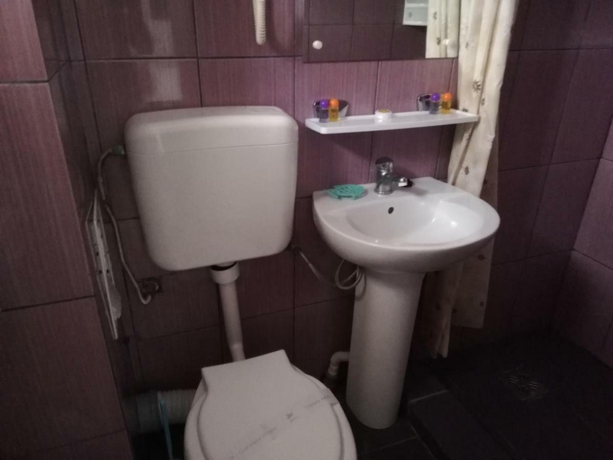 Hotel Panos à Două Mai Extérieur photo