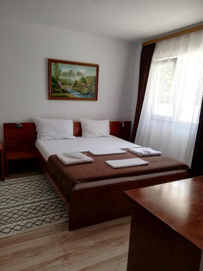 Hotel Panos à Două Mai Extérieur photo